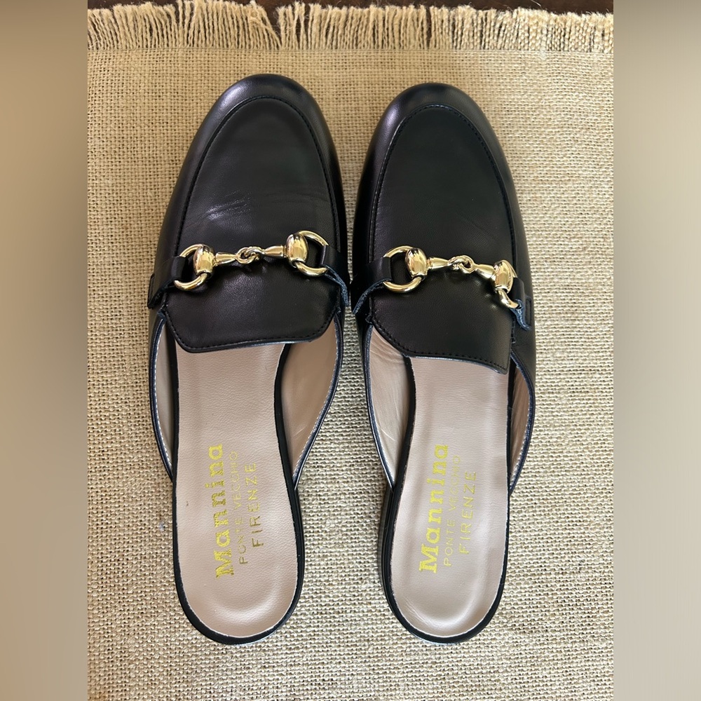 Brand new Mannina Pointe Vecchio Firenze mules, size 35.5.